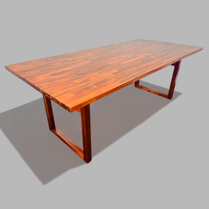 T1008 - TABLE À MANGER MOLOKAI (8 places)