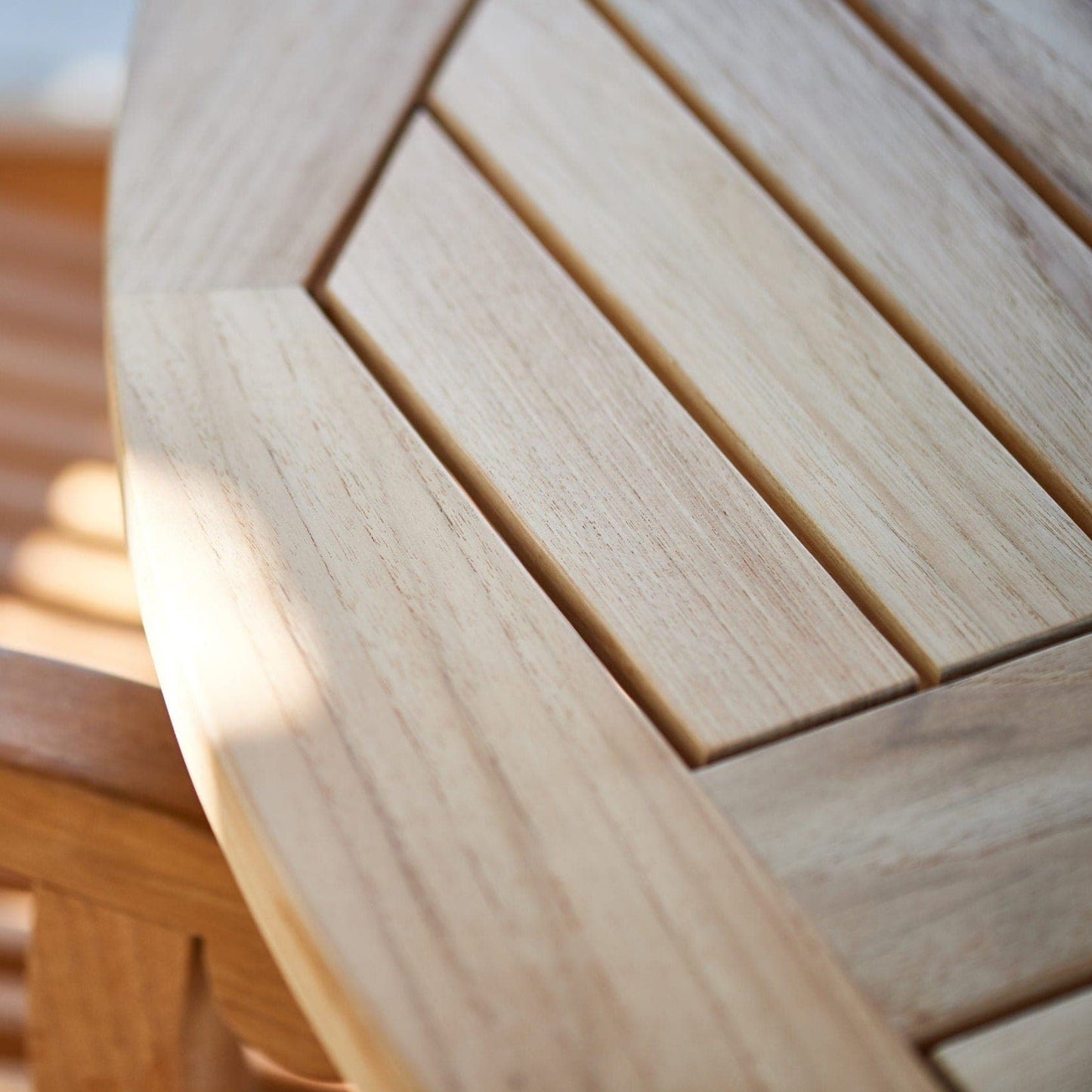 HLT083 - Table à manger Curtis