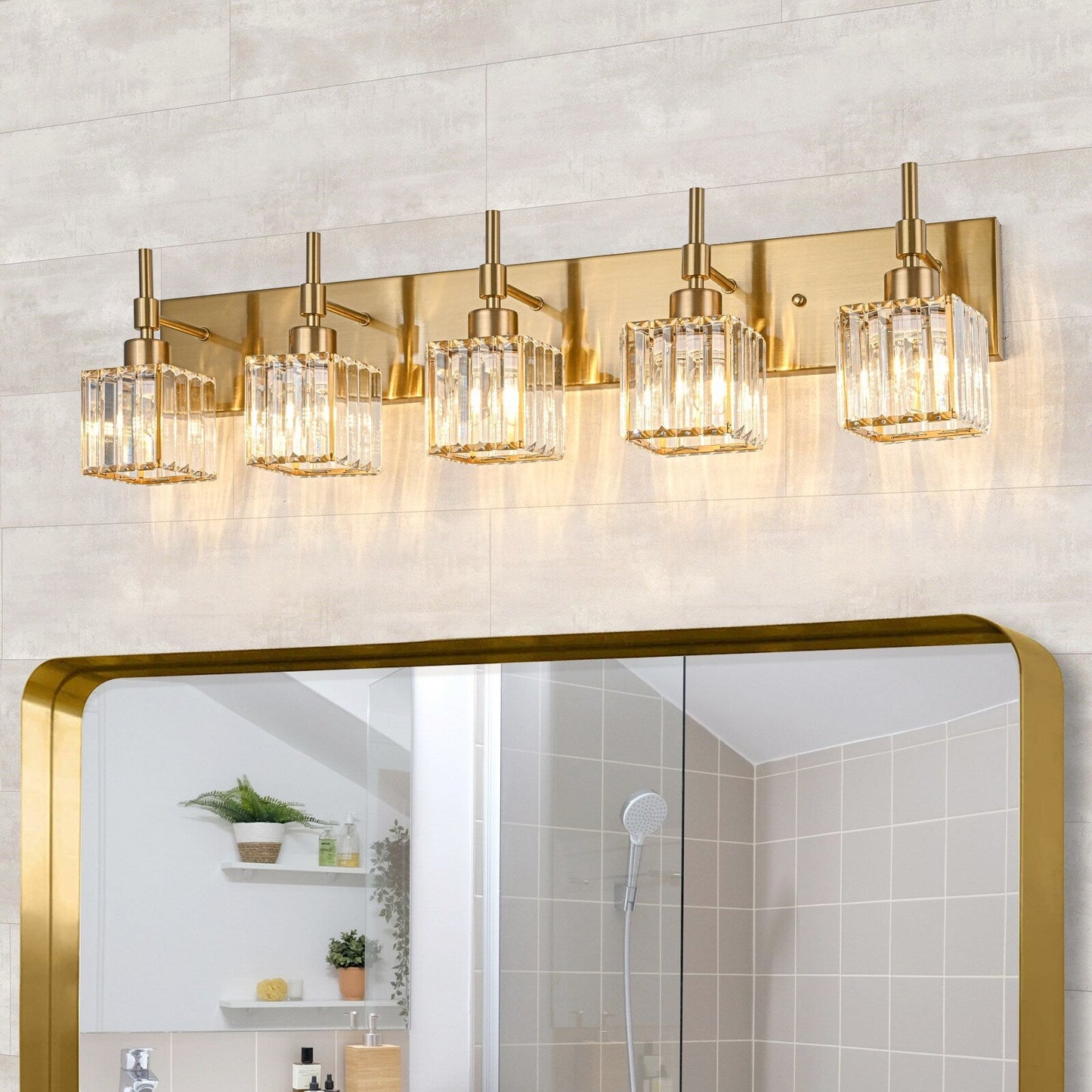Luminaires de salle de bain modernes à intensité variable en cristal Ora, à installer au-dessus du miroir, style glamour.