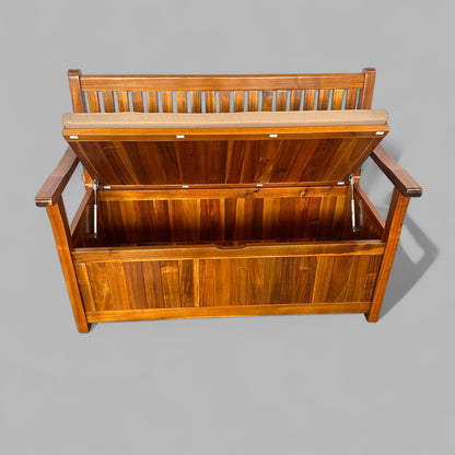 B005P - Banc de rangement Kalihi en finition polyuréthane avec coussin