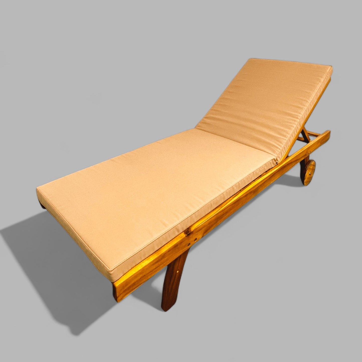L2203 - Chaise longue de piscine