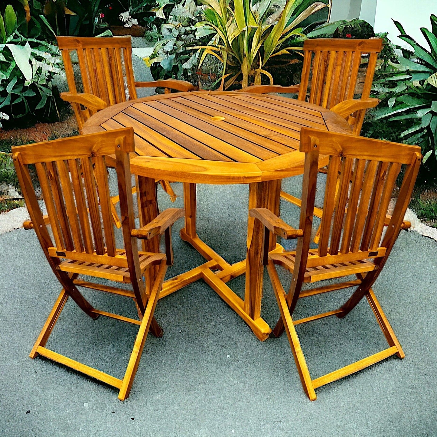 Ensemble table ronde et chaises