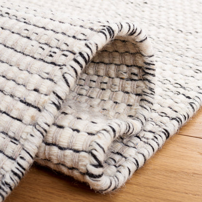 Tapis en laine Karie fait main du Vermont par SAFAVIEH