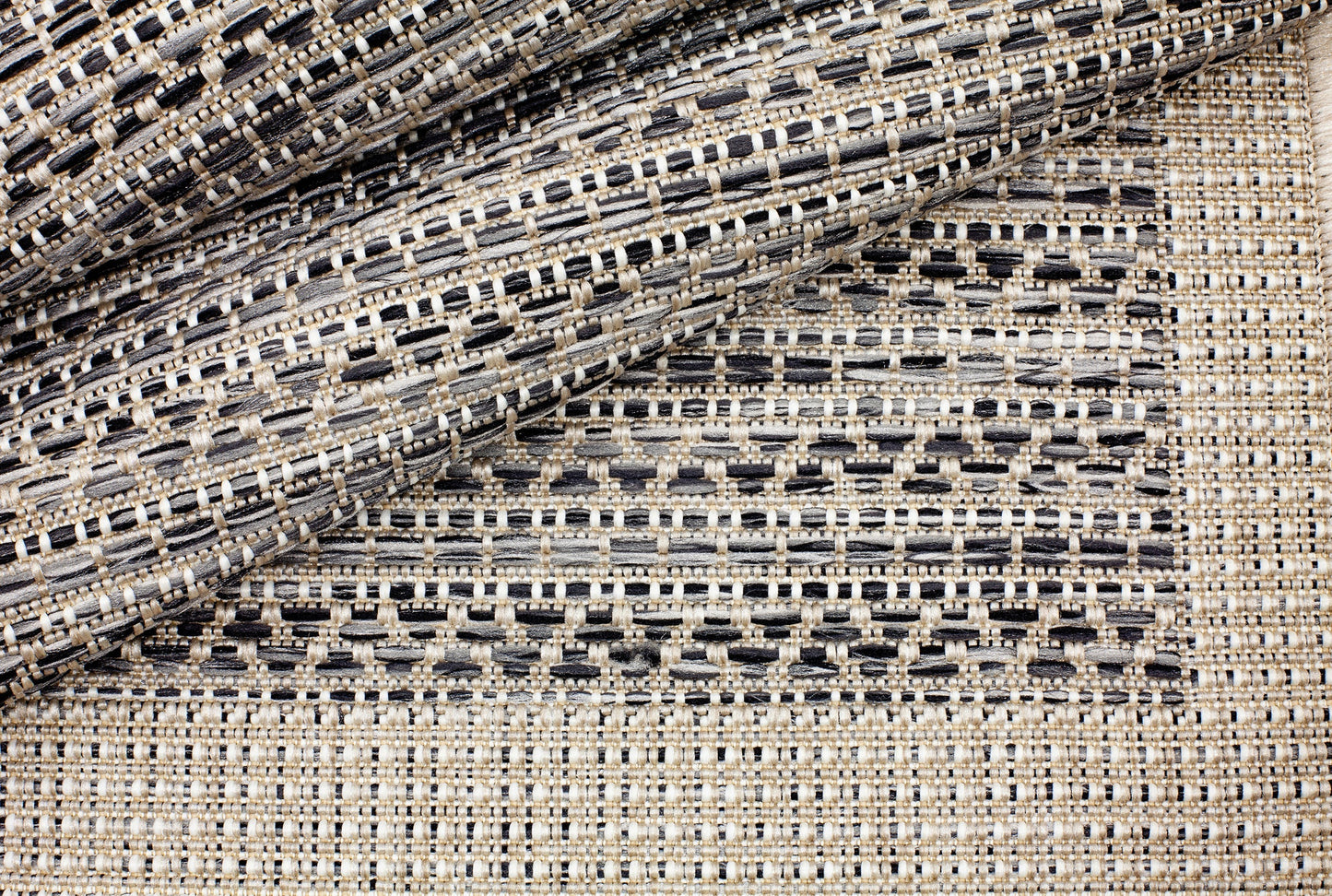 Collection de tapis dorés