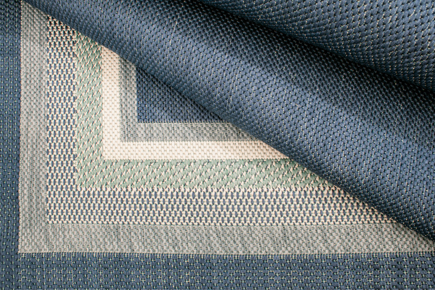 Collection de tapis dorés