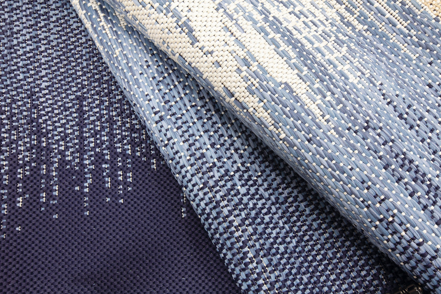 Collection de tapis dorés