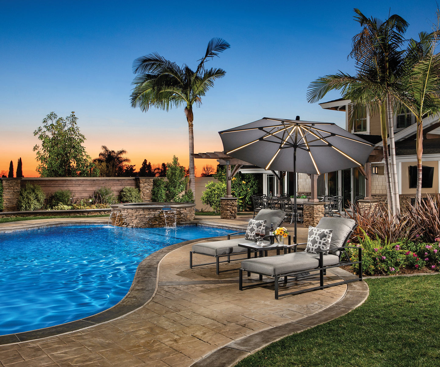 Parasol de marché Starlux de 2,74 m avec col inclinable