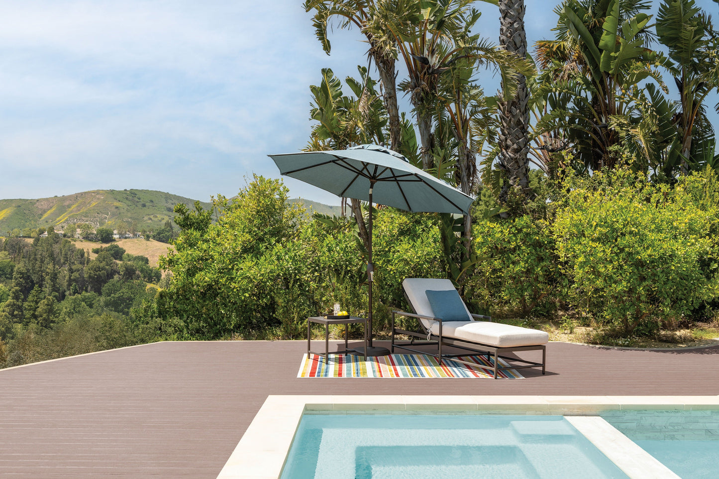 Parasol de marché de 2,74 m avec inclinaison automatique