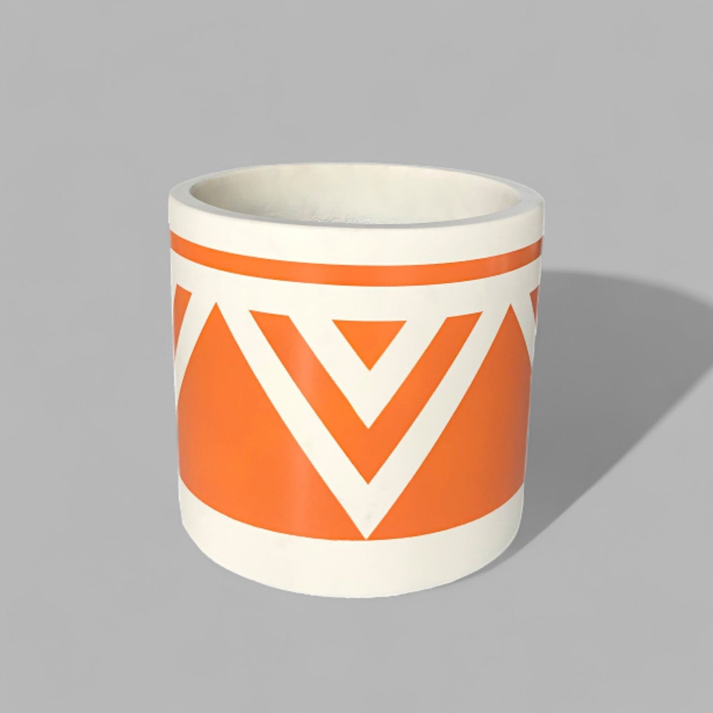 VT52CD - JARDINIER EN MOUSSE LITE PEINTE ET BÉTON