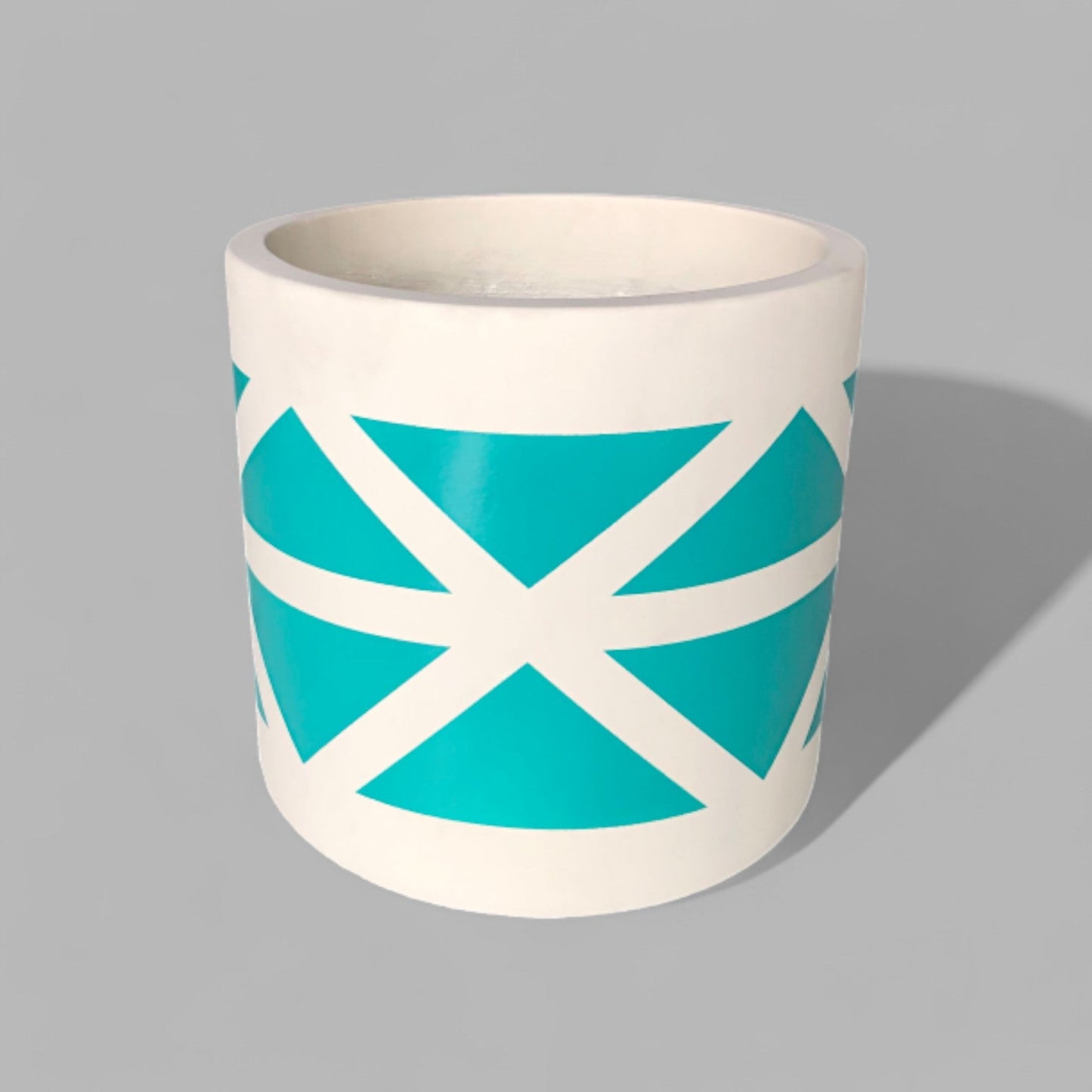 VT52CD - JARDINIER EN MOUSSE LITE PEINTE ET BÉTON