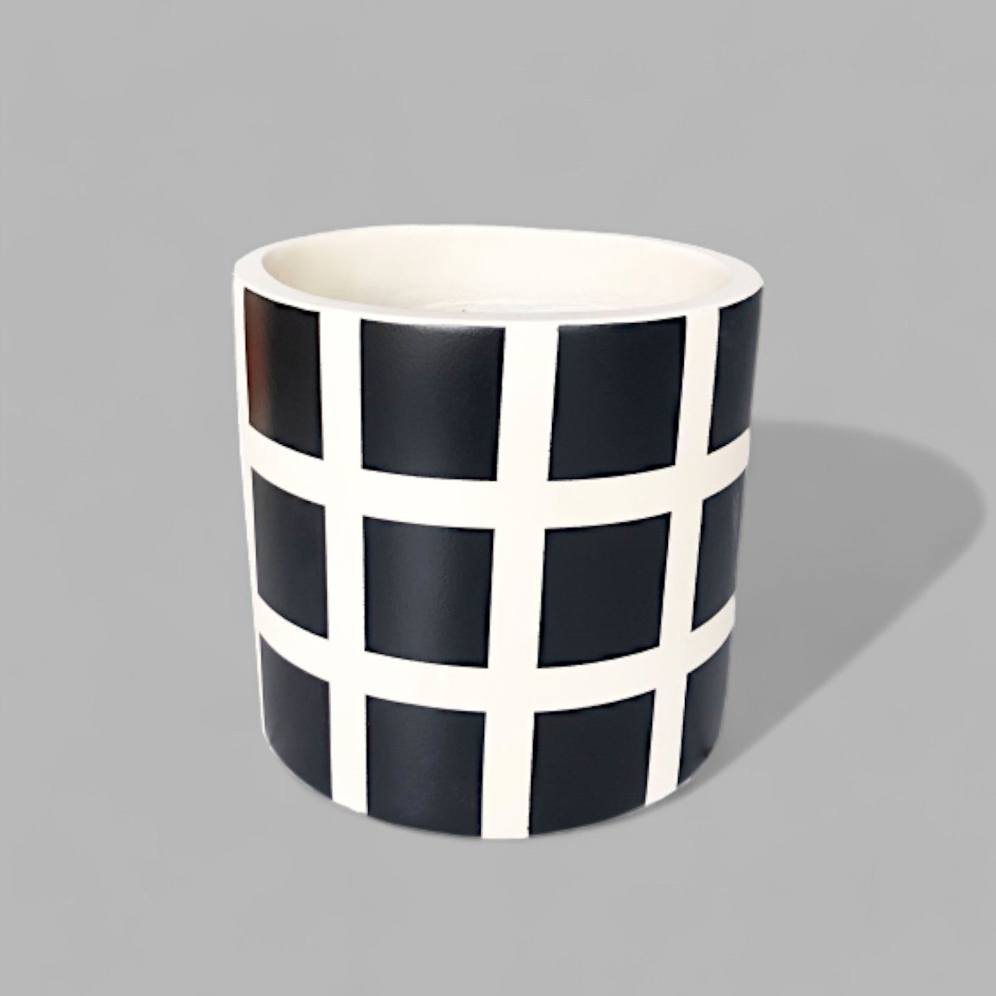 VT52CD - JARDINIER EN MOUSSE LITE PEINTE ET BÉTON