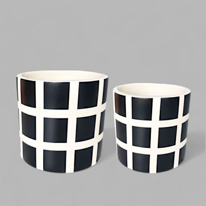 VT52CD - JARDINIER EN MOUSSE LITE PEINTE ET BÉTON